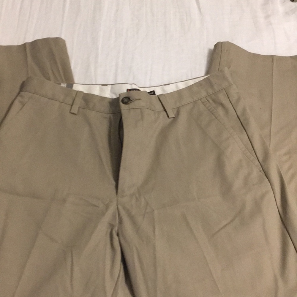 BRAND NEW Dockers Khaki Pant